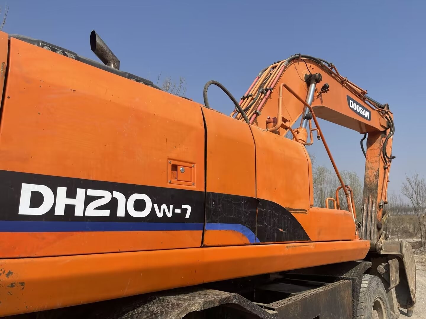 Original Korea 21Ton Used Doosan Excavators Huge Doosan DX210w 7 Diggers