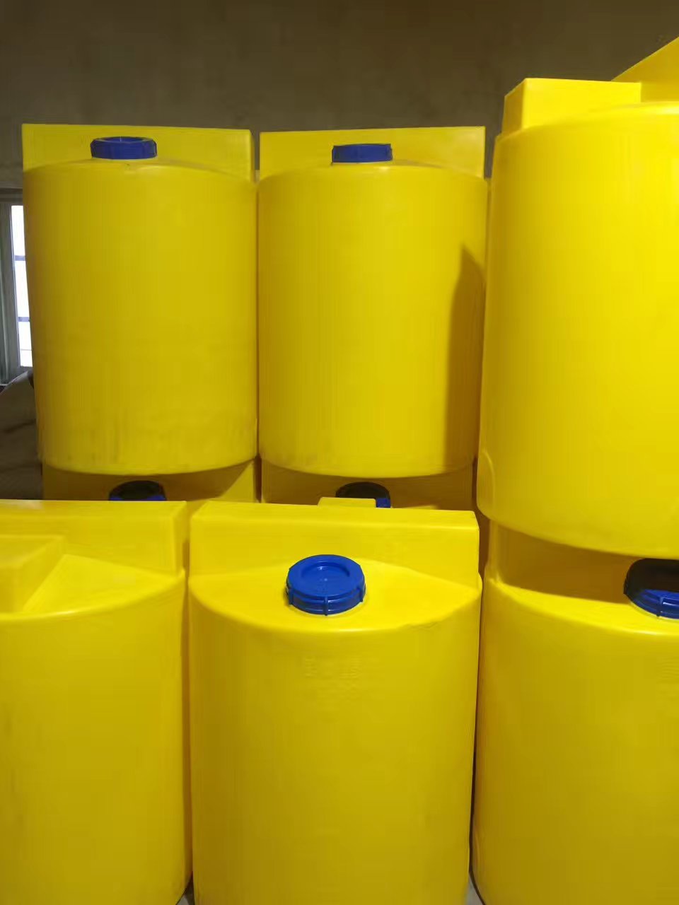 Cylindrical Chemical Dosing Tank For Storage And Mixing Mc 1,500 Litre Food Grade