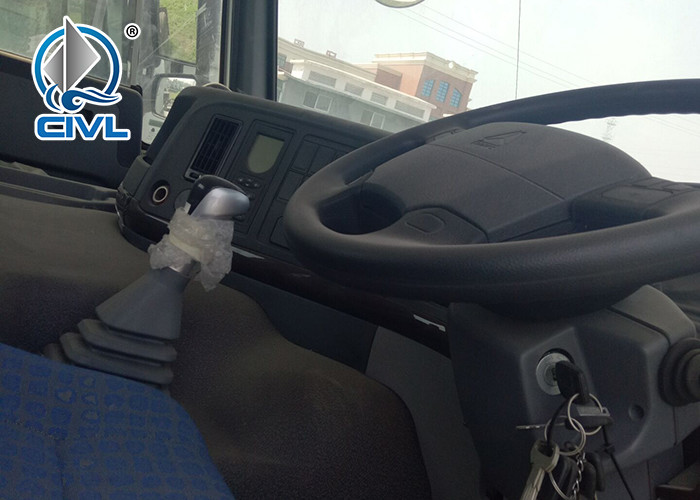 ISO CCC SINOTRUK 4 x 4 ALL WHEEL-DRIVE HOWO TRACTOR TRUCK Tow 20-70T EUROII/III LHD or RHD 260-420HP