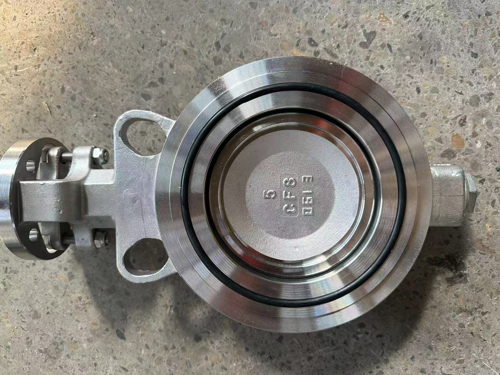 DN100 Hard Seal Stainless Steel Butterfly Valve Wafer Type Low Leakage High Effecient