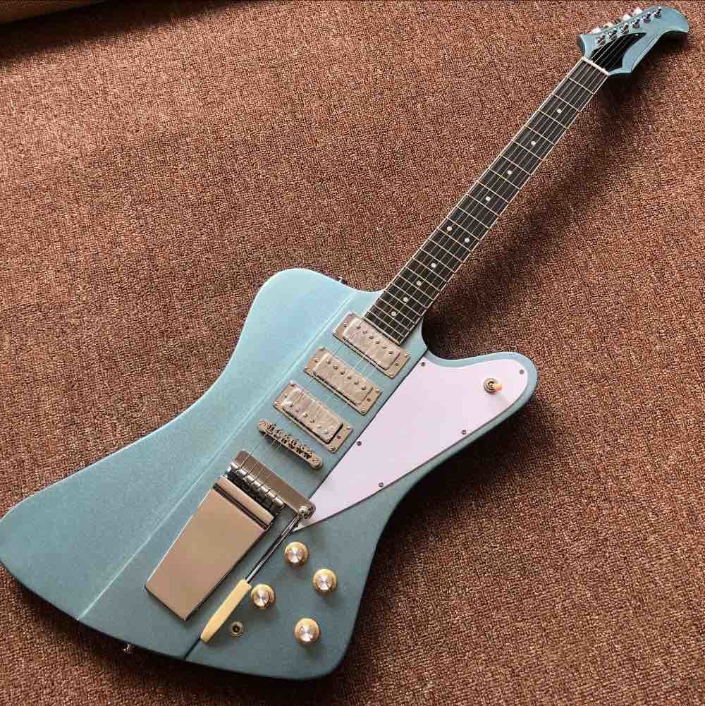 Custom Shop Electric Guitar with Long Verson Maestro Vibrola Flamed Maple Guitar