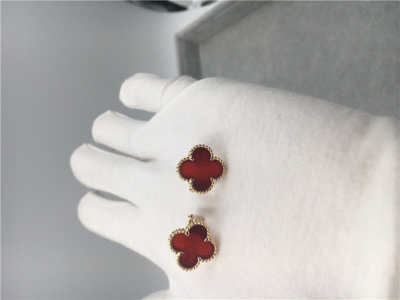 Van Cleef Arpels Vintage Alhambra earrings 18k yellow gold with carnelian