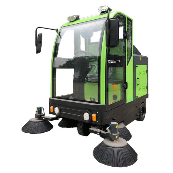 Green Environmentally Friendly 550mm 2 Brush Heads Road Sweeper Can Sit Drive