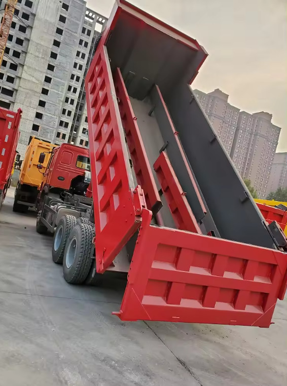 31-40 Ton Heavy Duty Cheap Large Construction Transportation Equipment Vehicles Howo Tipper Dump 12.00R20-18PR