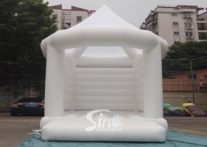 Quality 5x4m commercial grade adults white wedding bouncy castle with steeple shape top wholesale