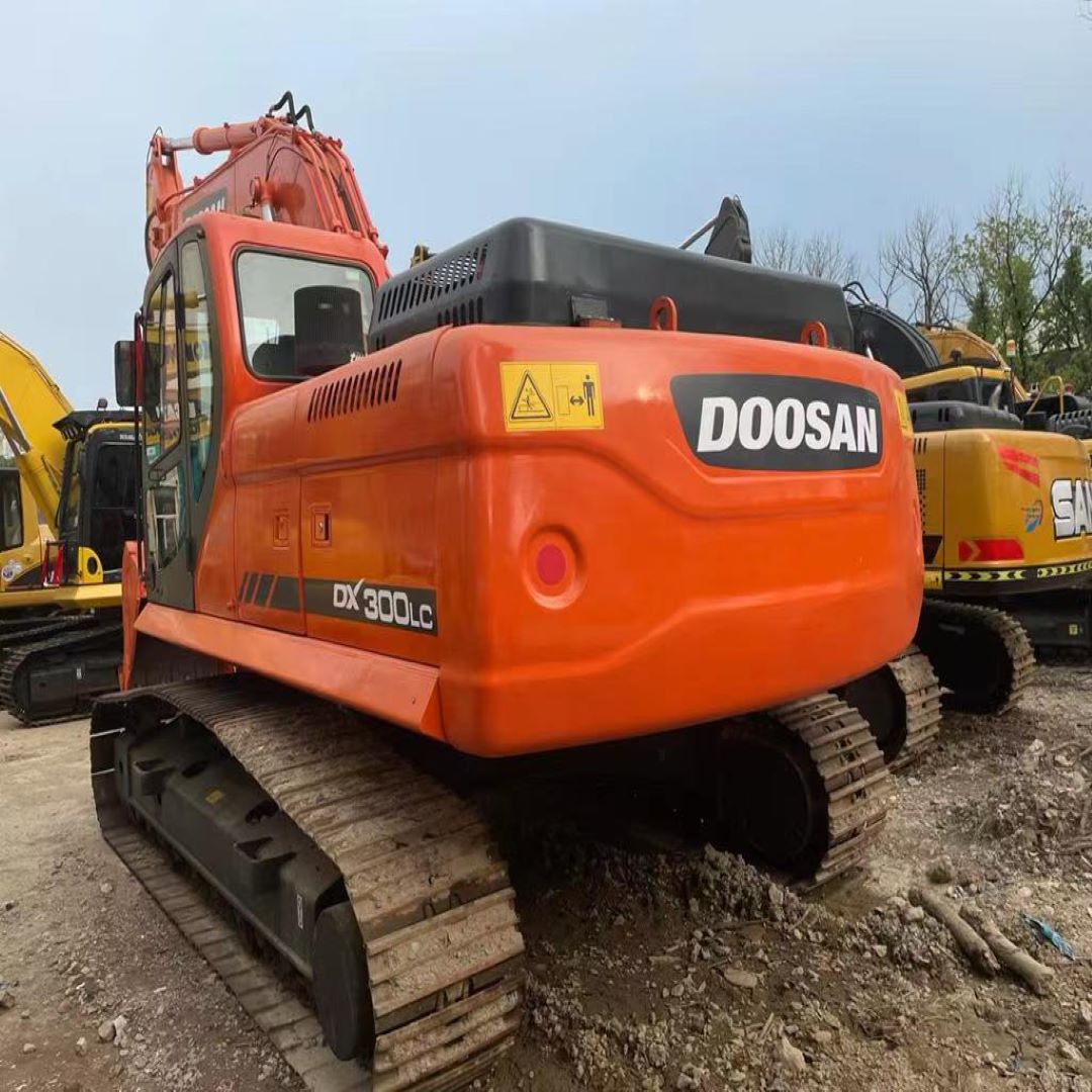 wheel excavator Doosan DX300 second hand excavator