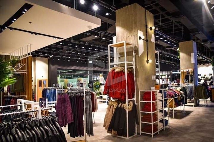 3mm Thick Boutique Female Clothing Shop Display Furniture 8mm Tempered Glass