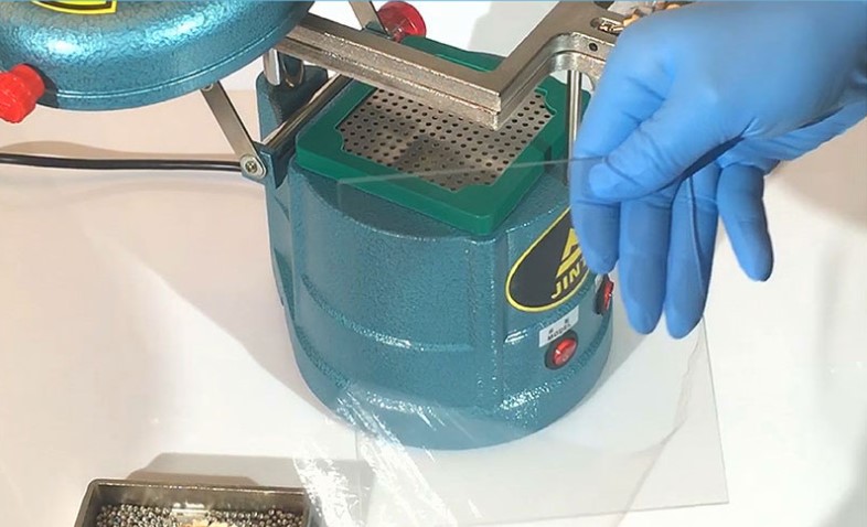 CCC Certified Dental Lab Vacuum Forming Molding Machine for Thermoforming Orthodontic Sheets