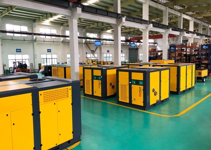 6000V Water Cooled Single Phase Variable Speed Screw Compressor Lubricated