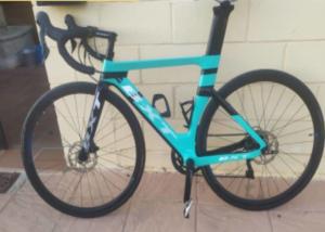 Quality Aero Racing Carbon Road Bike 700C Hydraulic Disc Brake wholesale