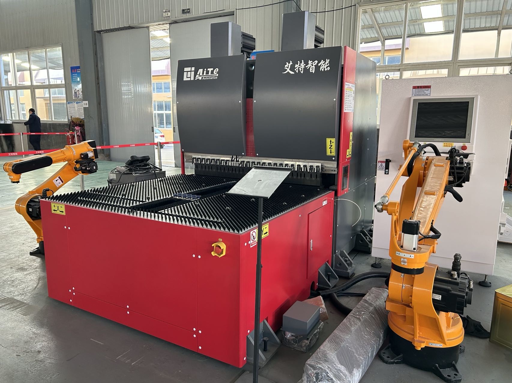 Mechanical Arm Panel Bender machine Sheet Metal Panel Benders Folding Forming