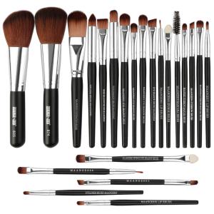 Quality High quality Wood Handle Makeup Brushes Fan Brush best make up brush wholesale