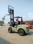 Rear Tire 12-16.5-10PR Intuitive controls Rough terrain Forklift Truck Maximum