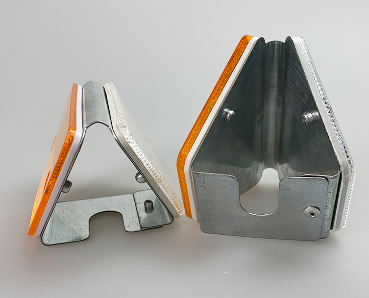 Highway Guardrail Delineators High Reflective Guardrail Reflector for Traffic Safety
