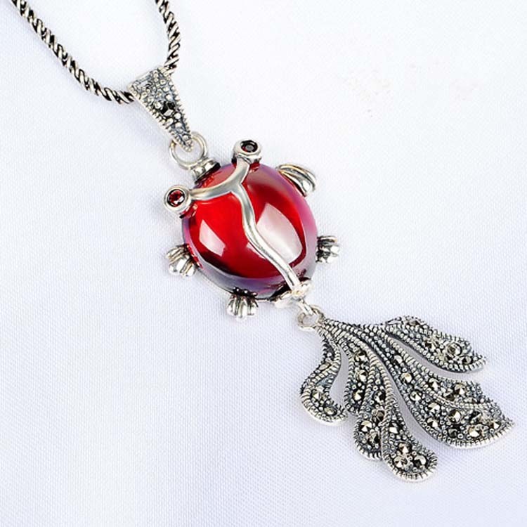 Sterling Silver Chain Vintage Marcasite Garnet Goldfish Pendant Necklace(N12036)