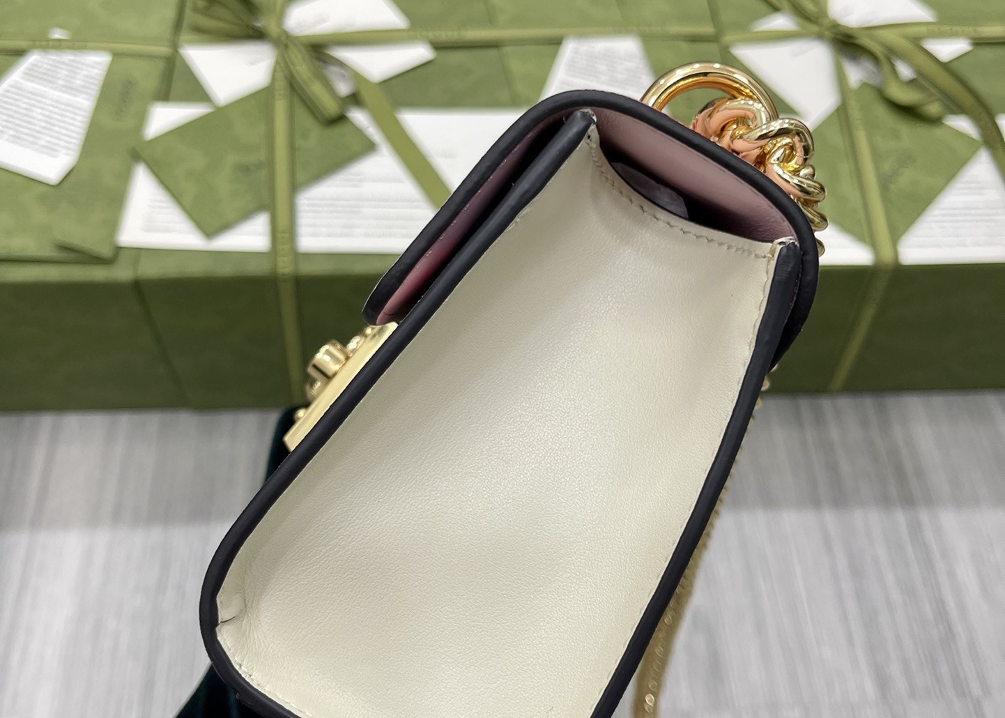Retro Art Padlock Chain Handbag Monogram Leather Many Stars Love 13cm Width