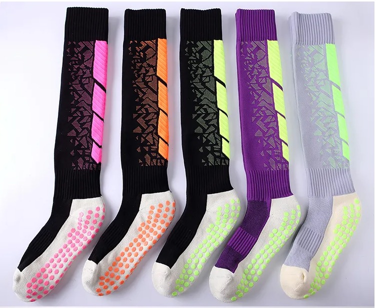 Breathable High Knee Soccer Socks with Custom Anti-Slip Design and Standard Thickness