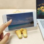 Customized Color Cute Cell Phone Desk Holder Non Phthalate PVC Dog Phone Stand