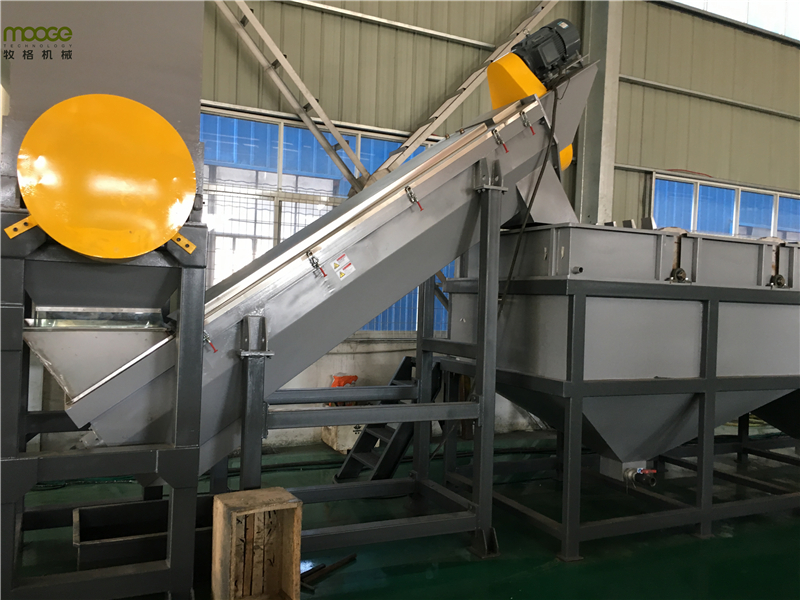 Semi Automatic Plastic Film Recycling Machine Mulching HDPE Waste