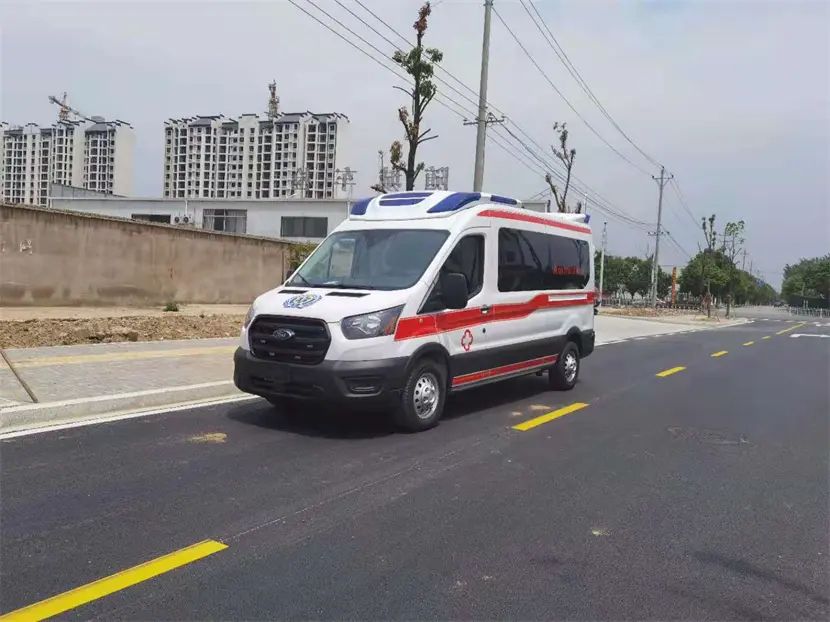 Euro 3 Ford Used Ambulance 3m - 8m Hospital Ambulance Vehicle