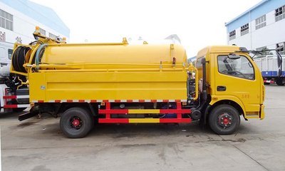 Model DFAC 4x2 Sewage Suction Truck with 6 CBM Tank Capacity and 1-10T Load Capacity