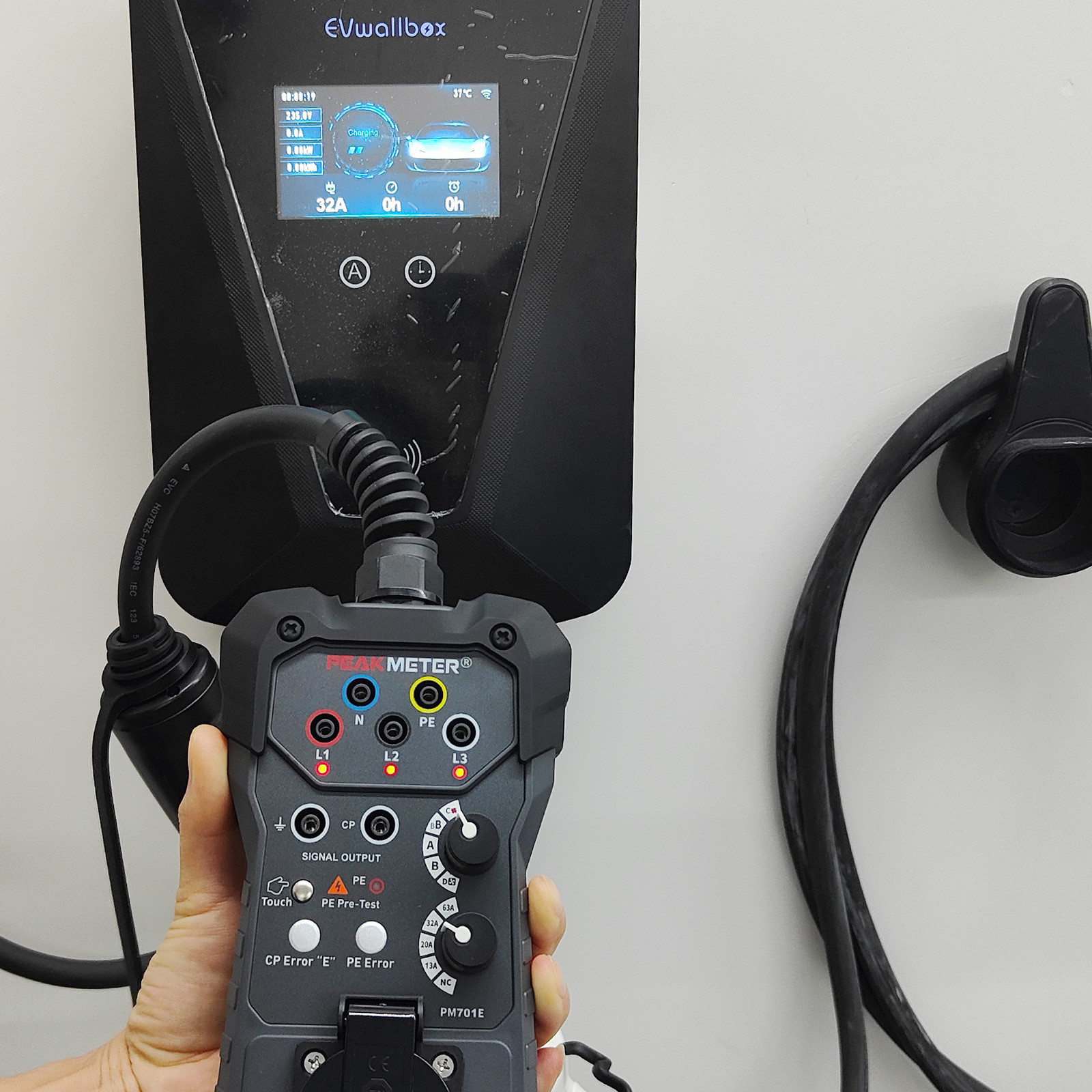 Top Current Simulation Evse Tester With IP54 GFCI And CP Pre Testing AC Charging Station
