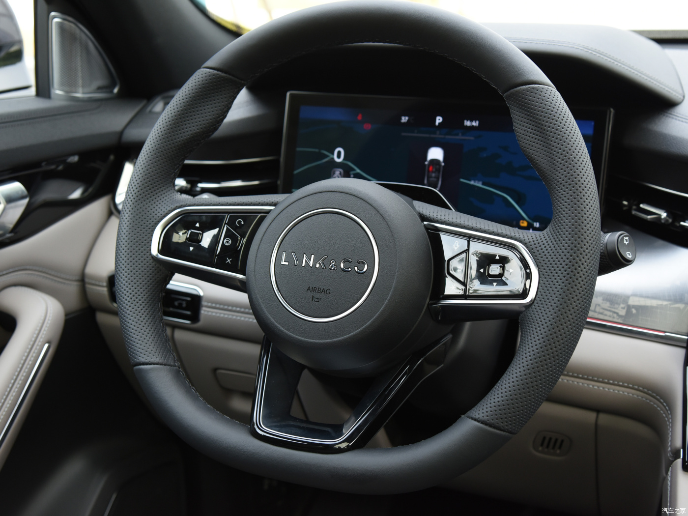 2023 Geely Lynkco 09 EM-P PHEV Petrol electric hybrid suv at with and pure electric cruising range of 150km