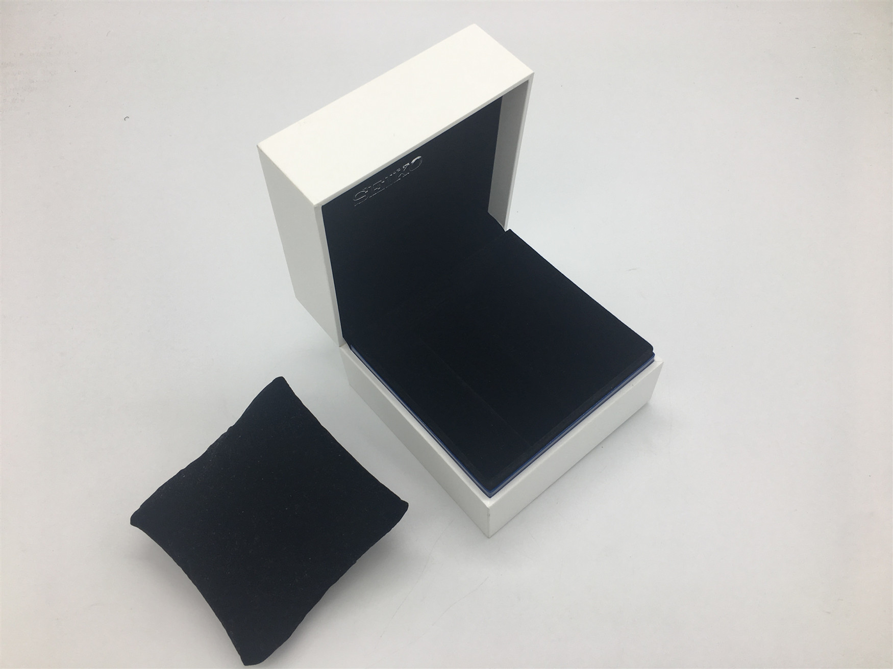 Gift Packaging Fancy Jewelry Box Hot Stamping Logo With Black Velvet Pillow