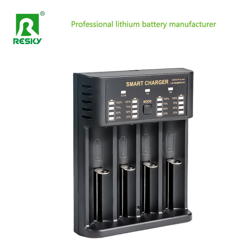 4 Slots 18650 Battery Charger Rechargeable 4.2V 2A For Li-ion Battery Ni-MH Ni-CD