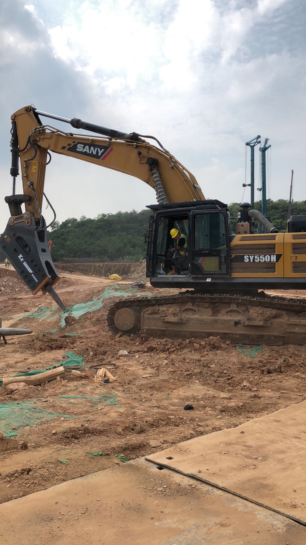 5350 Kg Heavy Hydraulic Rock Breaker Wear Resistant Alloy 195mm Chisel Rock Breaker