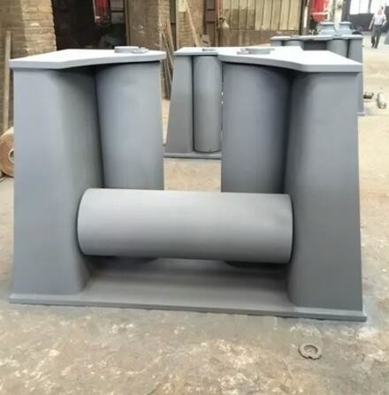 Marine Single Pedestal Warping Roller Mooring Conical Fairlead Type A