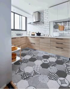 Quality Matte 230*200mm 7.5mm Eramic Floor Tile wholesale