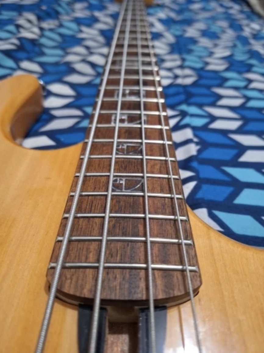 Custom WAL Style 4 Strings Electric Bass Accept Bass and Guitar OEM