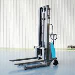 flexible Semi Electric Walkie Stacker , Semi Electric Straddle Stacker 1.5 Tons