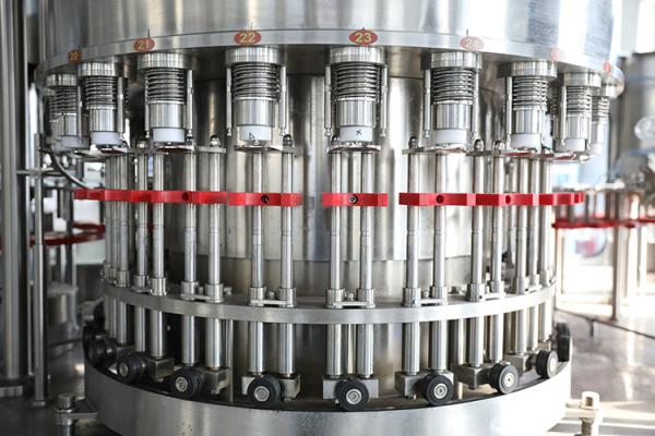 5.2KW carbonated drink filling machine / bottling equipments 9,000BPH (500ml)
