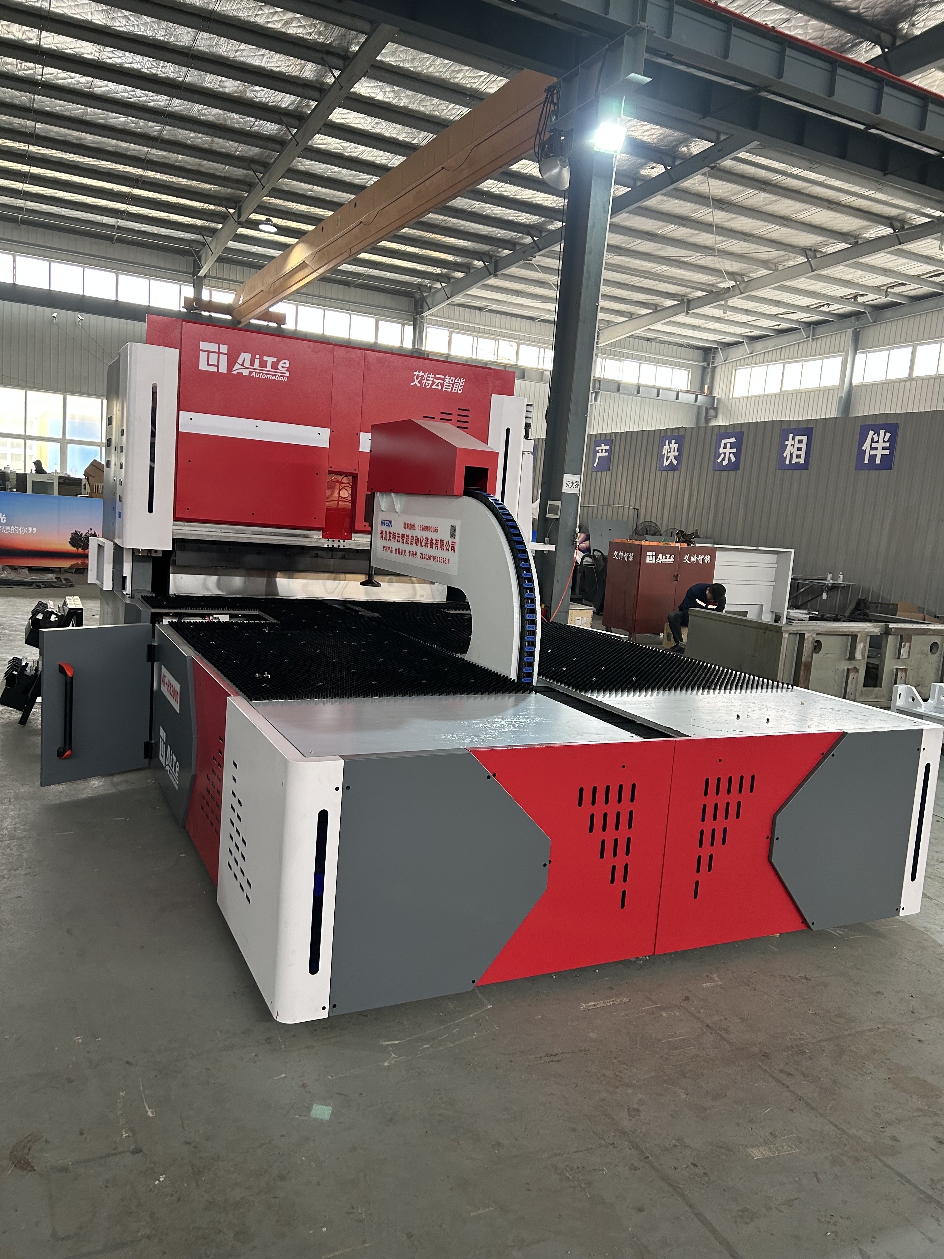 Servo Motor CNC Panel Bender 20m/Min Automatic Sheet Bending Machine