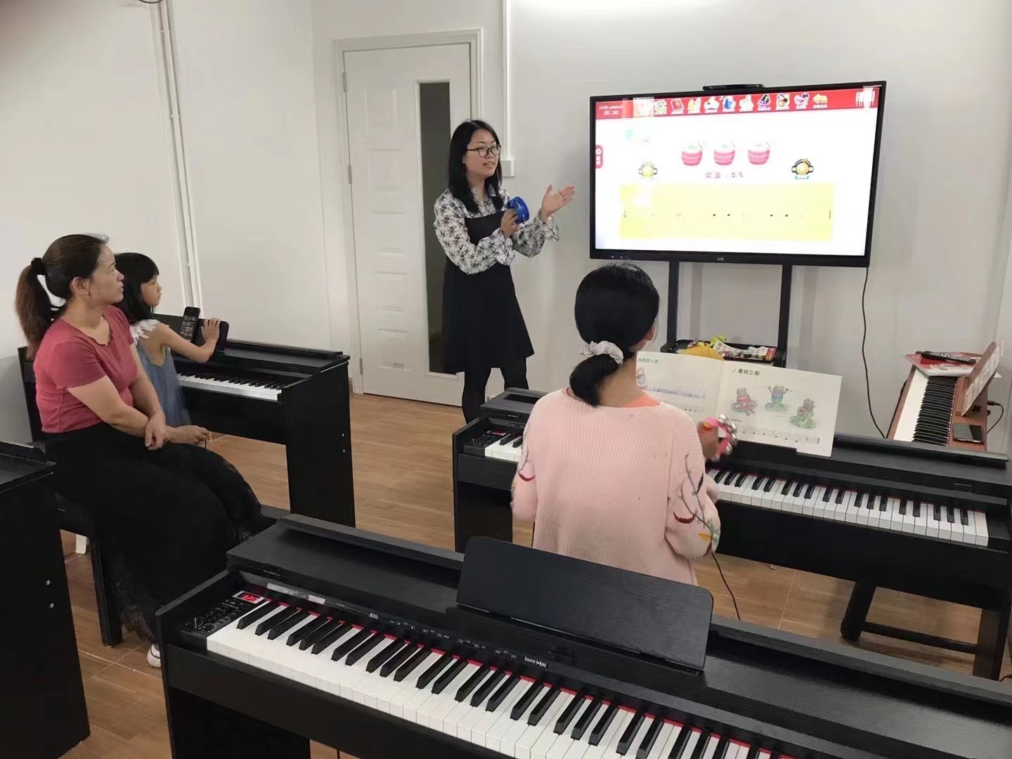 88 Keys Upright Piano Electronic Digital Keyboard For Sale China's piano market hits the right note constansa company
