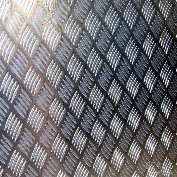 Cheap AISI 5083 Alloy 5 Bar Aluminium Checker Plate 4 X 8 Mill Finish For Decoration for sale