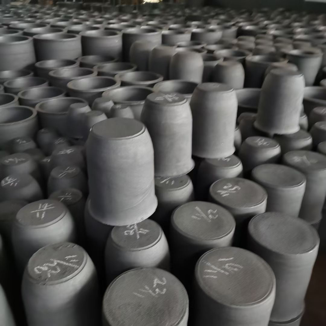Customized Refractory Graphite Crucible 500kg 300kg 100kg for Refractory Industry