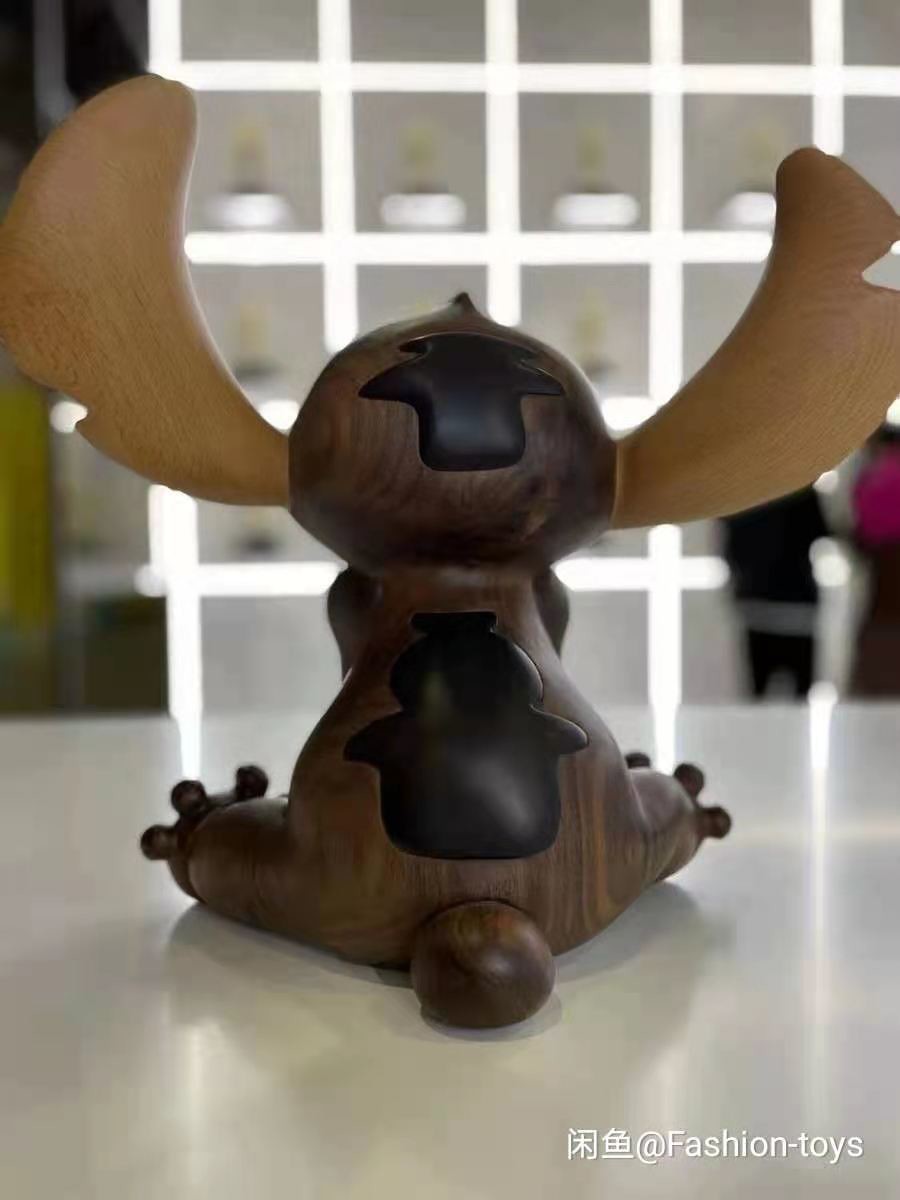SGS Wooden Animal Statues , Ashtree Large Carved Wooden Animals For Garden