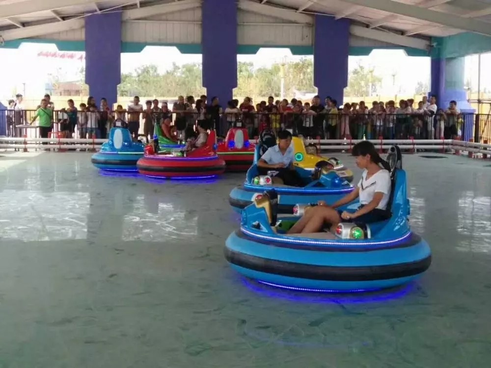American Standard Adult Bumper Cars With Remote Control Operated