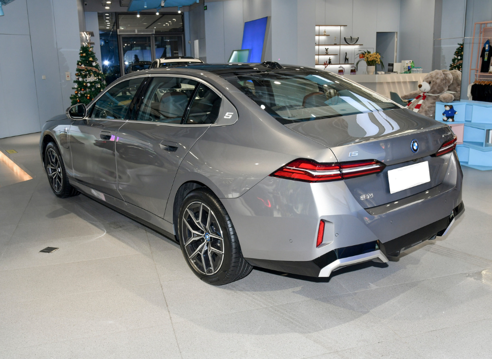 Book Ternary Lithium Ion Battery BMWs I5 2024 eDrive 35L Luxury Pure Electric Cars Energy Vehicle EV Car for Battery Type