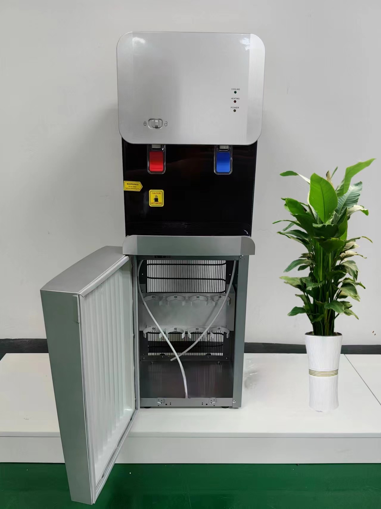 2L Silver Filtered Water Dispenser For Office With 500W Heating Power
