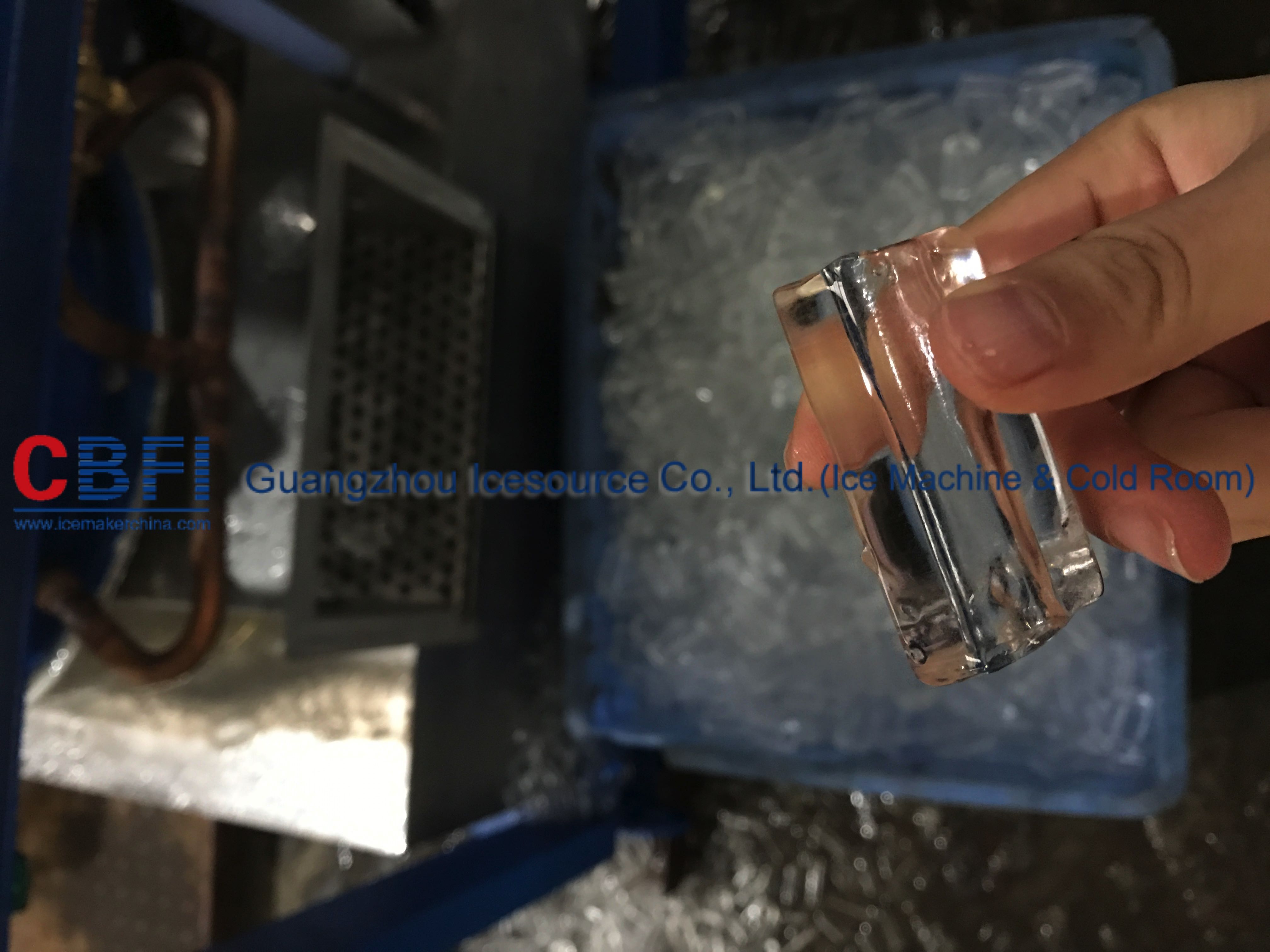 R507 Refrigerant Edible Level Ice Tube Machine 20,000 Kg Daily Capacity