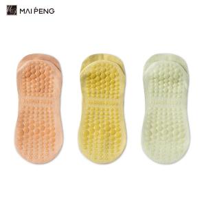 Quality Customizable Breathable Cotton Yoga Socks Anti Slip Pilates Grip Socks wholesale