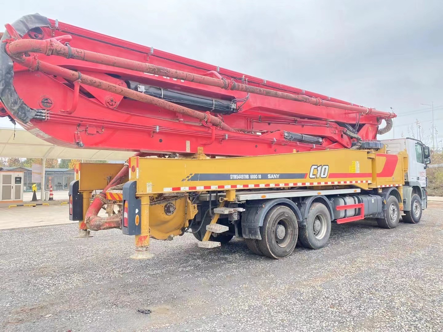 SYM5449THB Sany Benz Used Concrete Pump Truck 56m 49M 62M 60M 2020 White Orange And Red Color