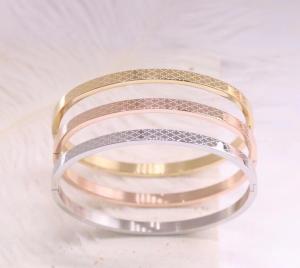 Quality 18k Gold Plated Laser Engraved Bracelet Custom Jewelry Ladies Bangle Bracelet wholesale
