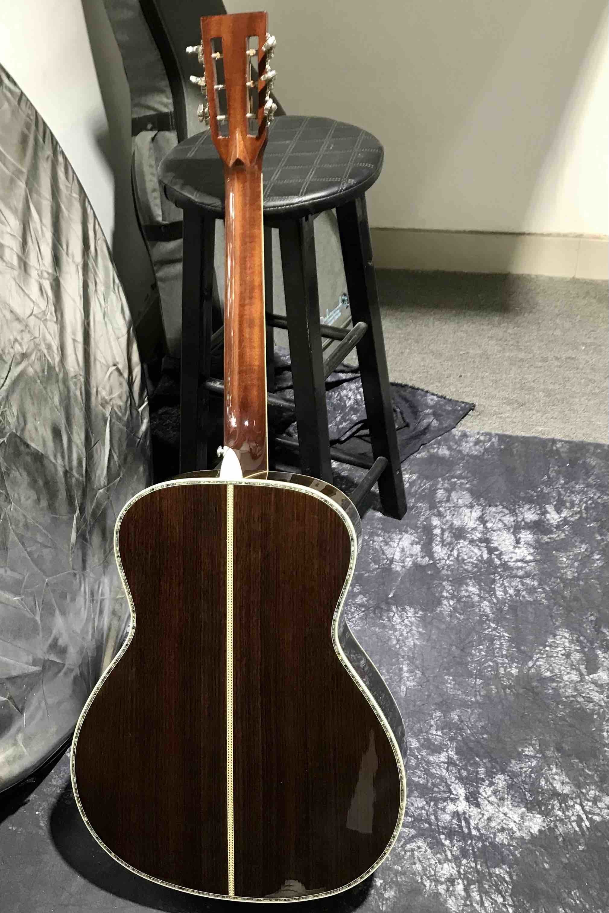 Custom 40 Inch Om Body Aaaaa All Solid Wood Acoustic Guitar