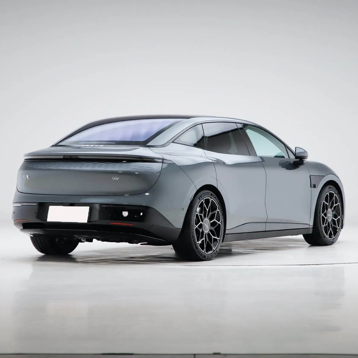 2024 Zeekr 007 4 Door 5 Seat Electric Cars with 100% Electric Fuel and Length 4865mm Width 1900mm Height 1450mm at Prices