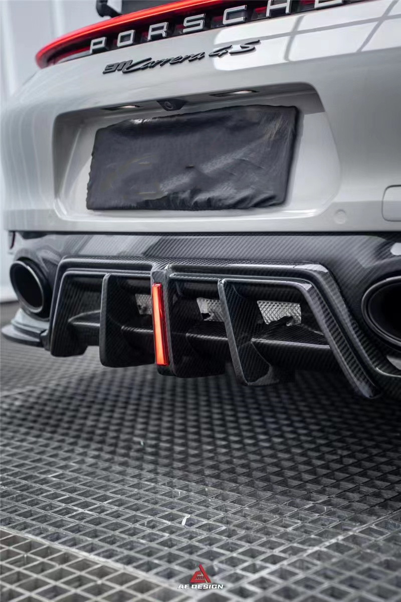 For Porsche 992s Carbon Fiber Body Kit 992s AE Style Dry Carbon Fiber Front Lip Diffuser Spoiler Side Skirt